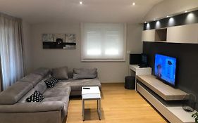 Sunny Apartment Ana